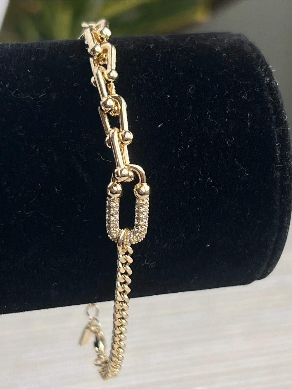 Gold horseshoe Link Bracelet with Pave horseshoe center Accent